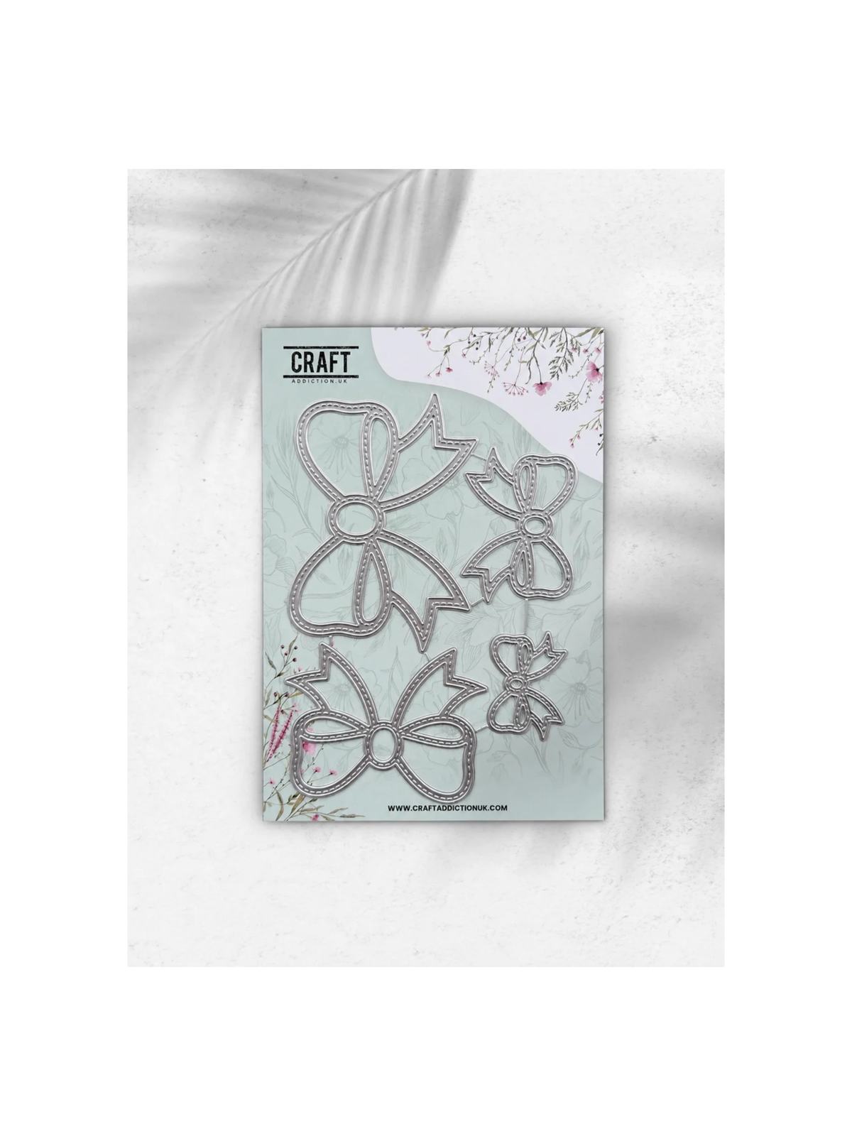 Beautifully Bowed Die Set